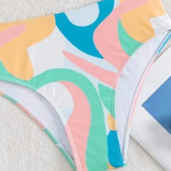 bikini - Picture 3 of 3